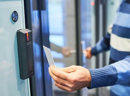 فناوری RFID چیست؟ (بررسی کاربردها، مزایا و آینده شگفتانگیز آن در ایران) 2 فناوری RFID